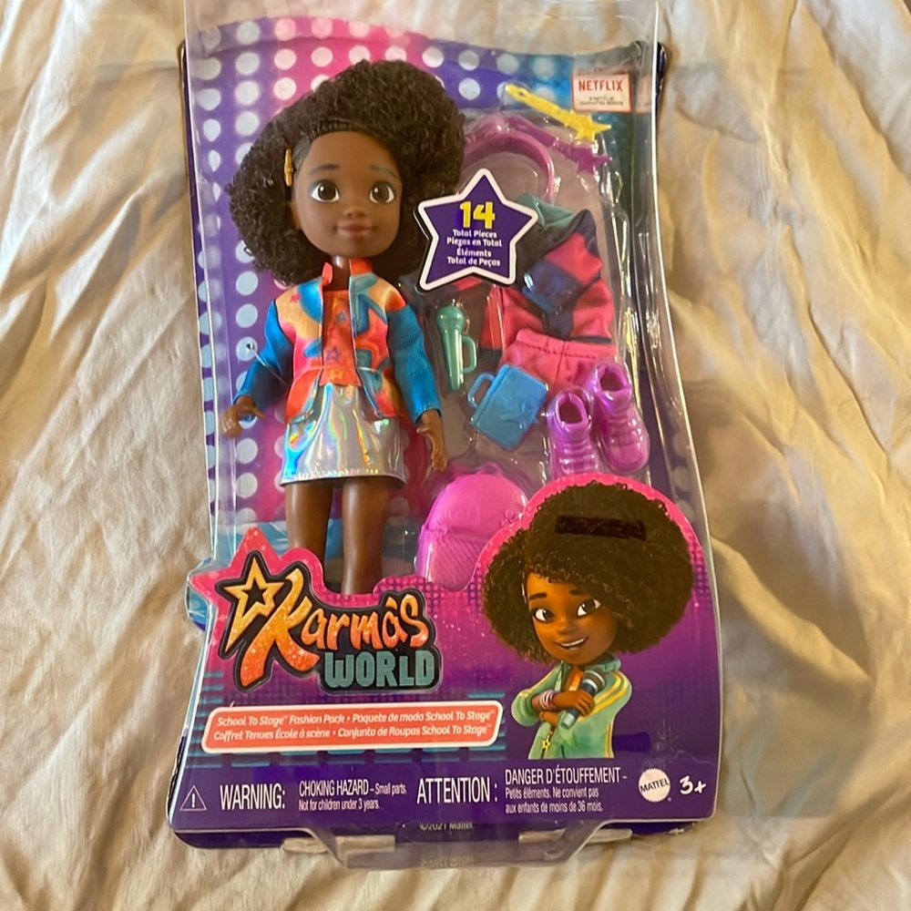 NWT Karma's World "School to Stage" Fashion Pack Doll